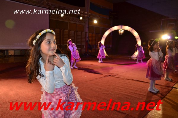 رئيس المجلس يحتفل بعيد الام
